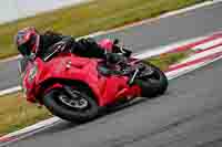 donington-no-limits-trackday;donington-park-photographs;donington-trackday-photographs;no-limits-trackdays;peter-wileman-photography;trackday-digital-images;trackday-photos